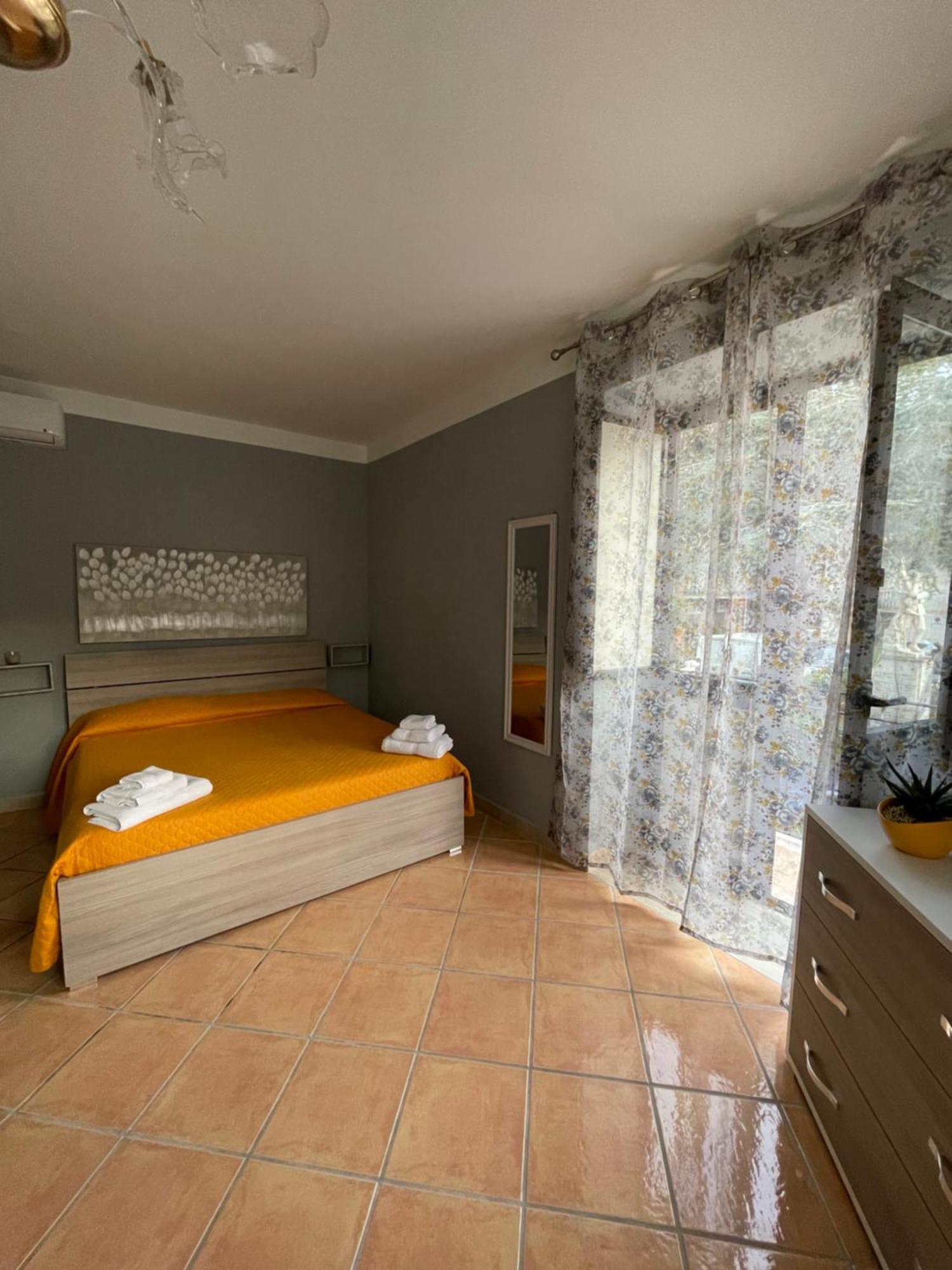 Marina Rooms Marina di Camerota Quarto foto